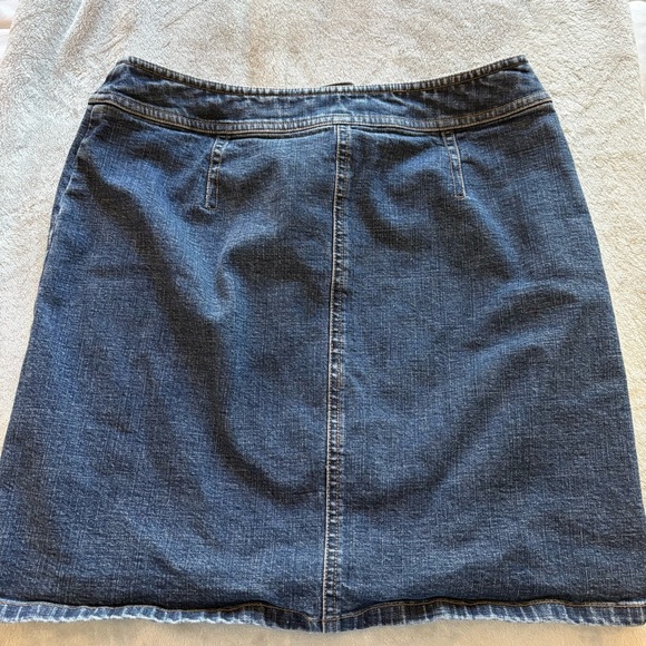 Ann Taylor Women’s Blue Dark Wash Denim Mini Skirt - Picture 3 of 7